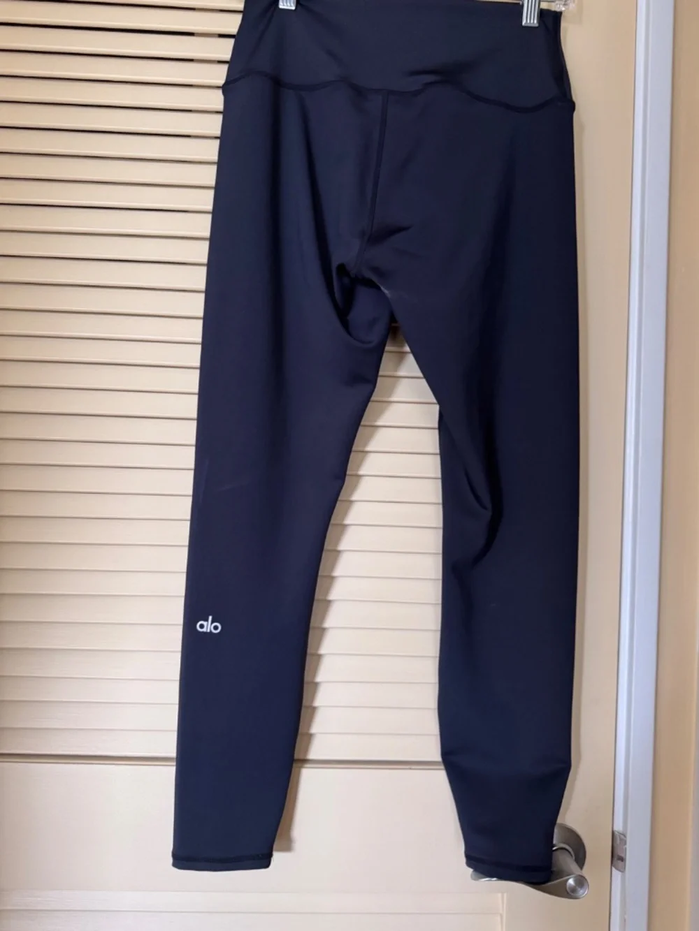 ALO women airbrush legging size L